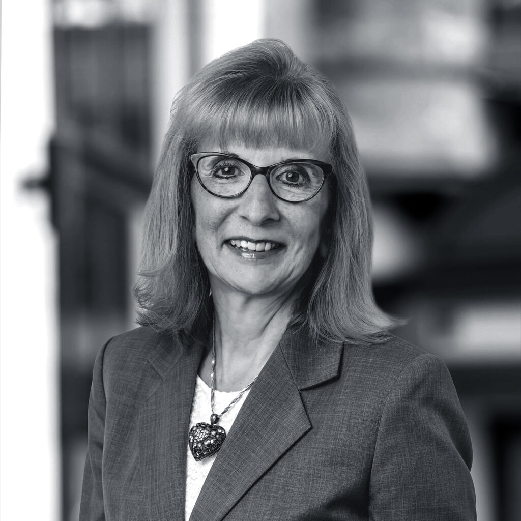 Operose-Barbara-Blickle-Frameless