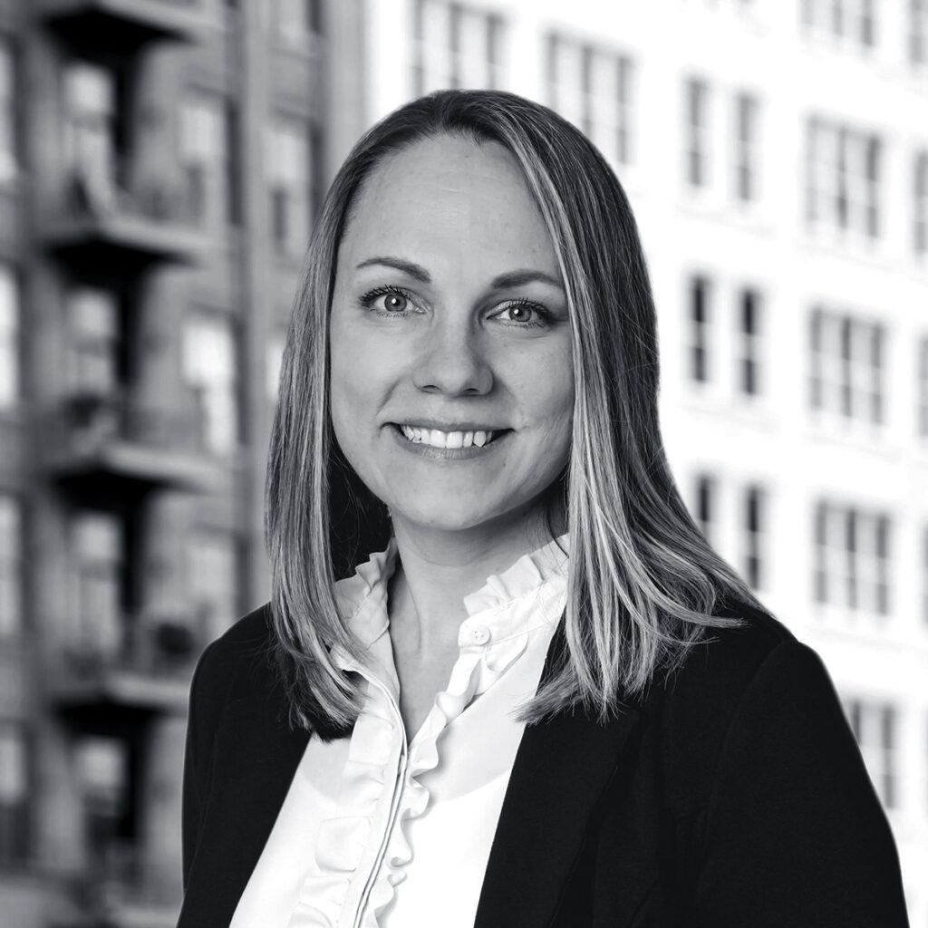 Operose-Mandy-Nowaczynski-Frameless